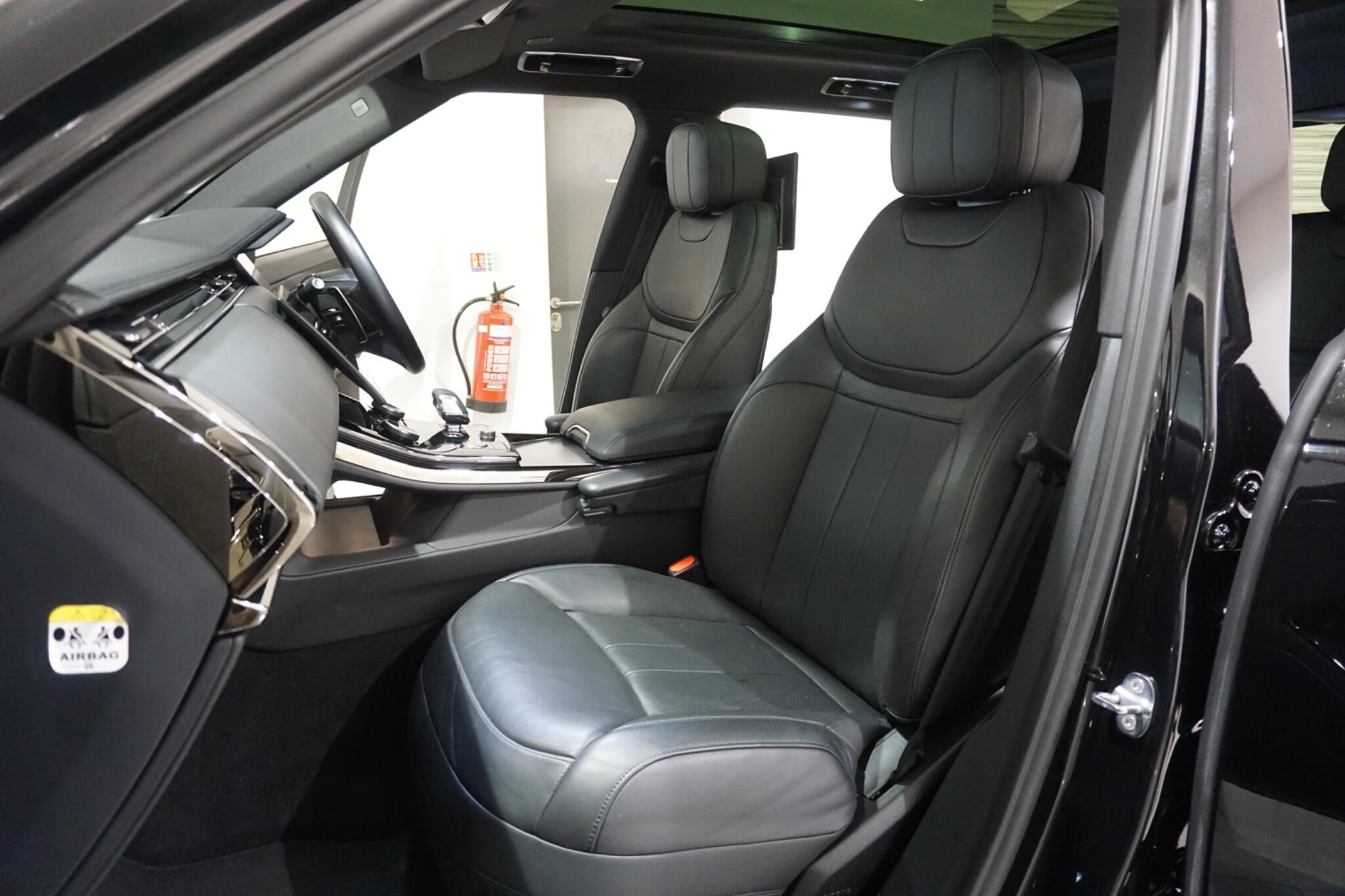 Land Rover Range Rover Sport 3.0 D300 MHEV Dynamic SE SUV 5dr Diesel Auto 4WD Euro 6 (s/s) (300 ps)